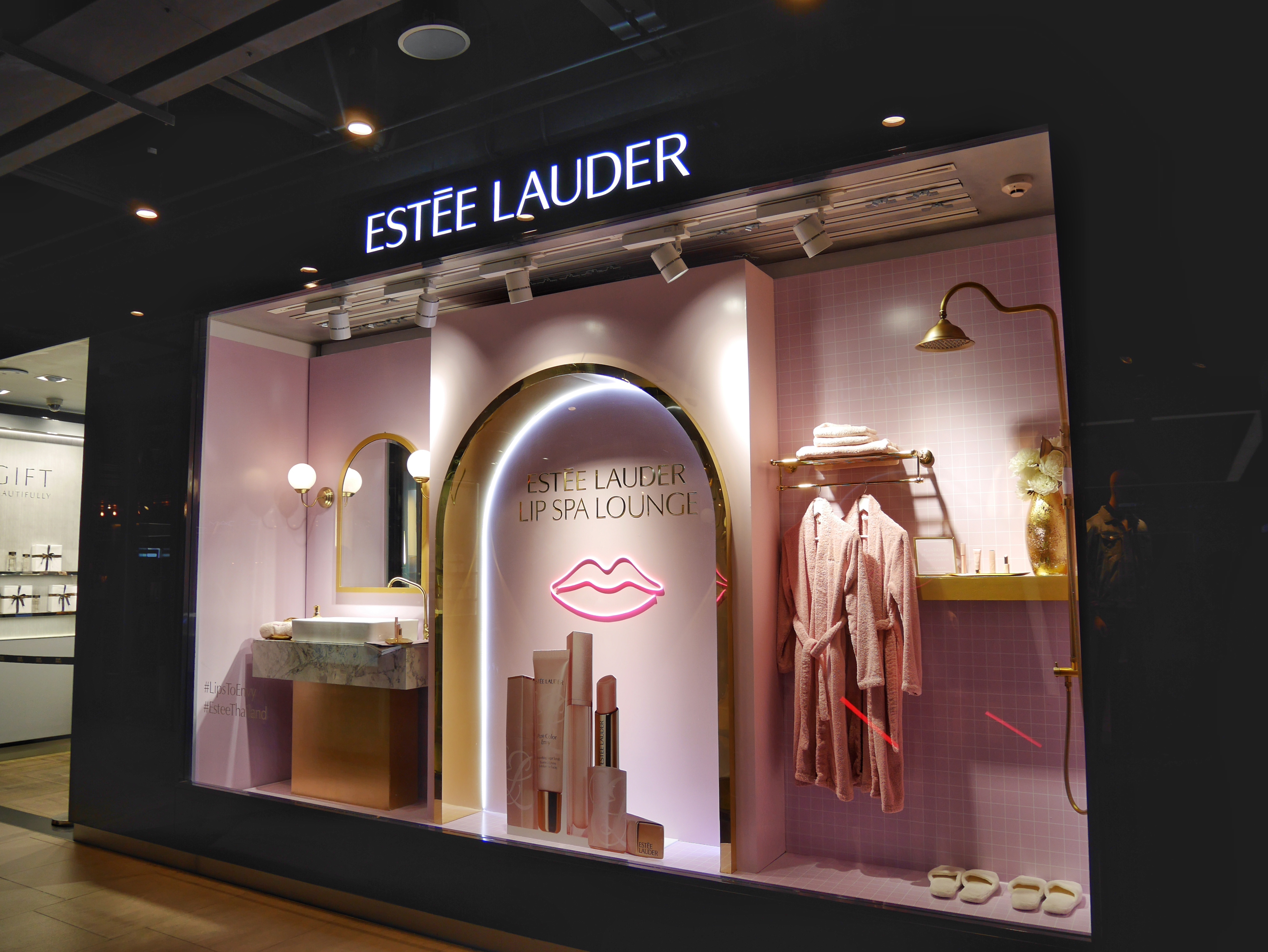 Estée Lauder Stock Plummets